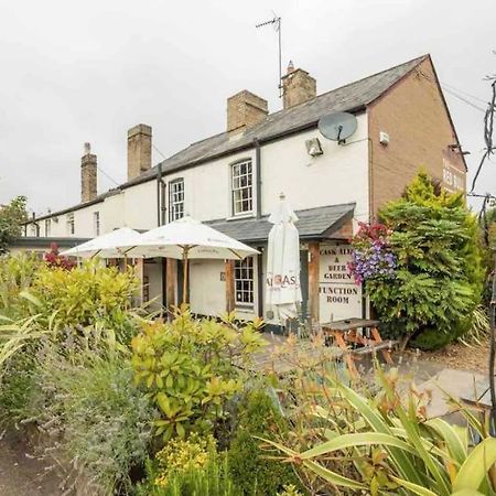 Cambridge 3 Bedroom Flat With Private Parking Extérieur photo