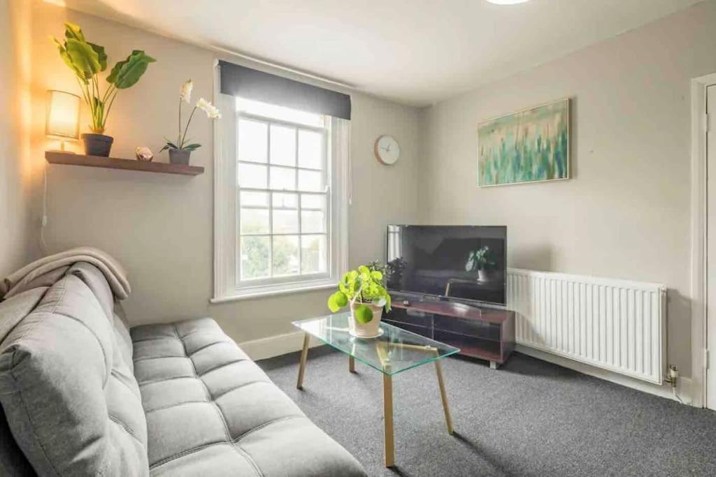 Cambridge 3 Bedroom Flat With Private Parking Extérieur photo