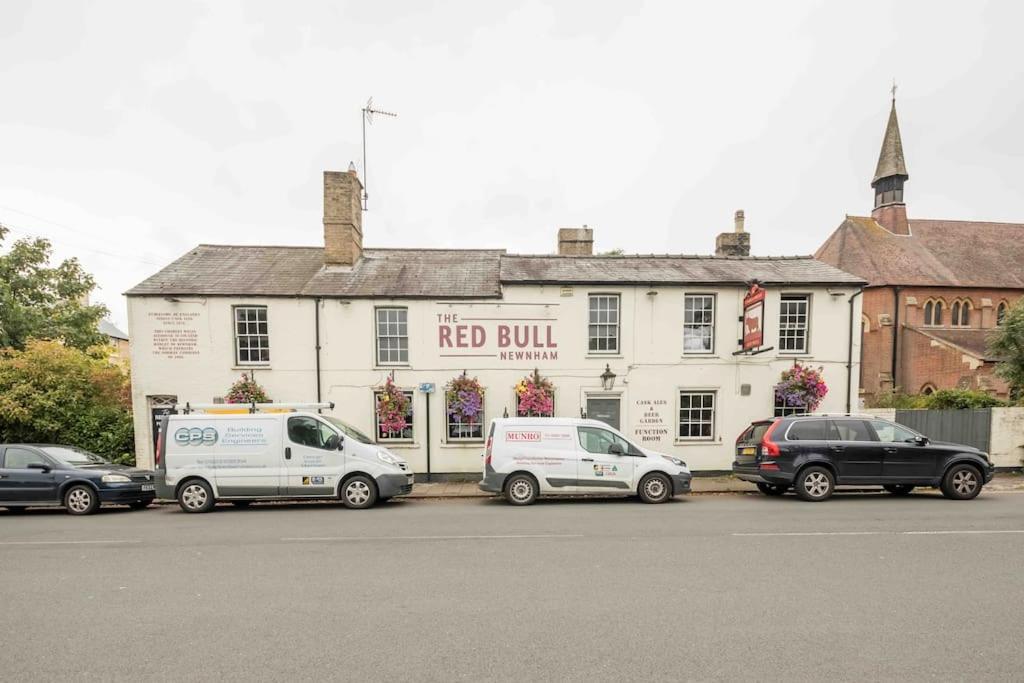 Cambridge 3 Bedroom Flat With Private Parking Extérieur photo